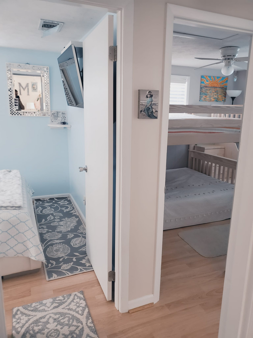 20a99379654766ba5cf6b743250339de